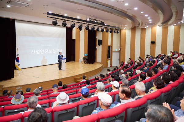 [사진] 여주시니어클럽 산업안전보건교육 개최