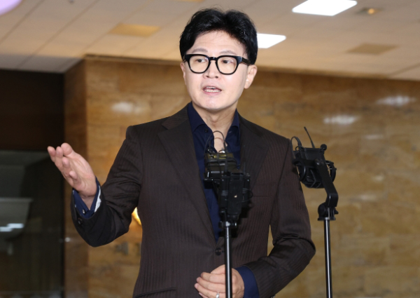 [사진] 한동훈 무소속 의원이 7일 국회에서 김승원 법무부 장관 후보자 의혹 제기 브리핑 모습