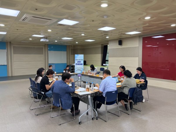 [사진]  간담회 참석자들이 연계 강화 방안에 대해 논의하고 있다. 