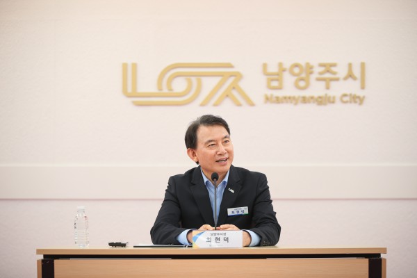 [사진] 최현덕 남양주시장이 31일 시청 여유당에서 열린 남양주시복지재단 임원 임명식에서 인사말을 하고 있다