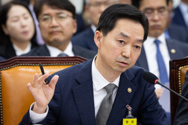 [사진] 김지용 중대범죄수사청장 국정감사 모습