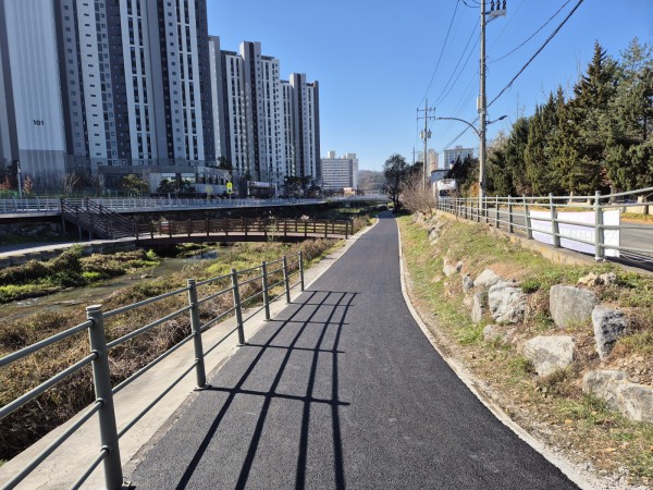 용인특례시 처인구 금어천 자전거·보행자 겸용도로 정비 완료