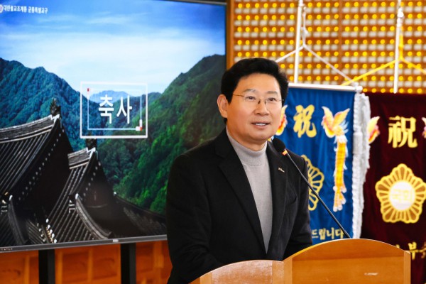 14일 호국선봉사에서 이상일 시장이 축사를 하고 있다.