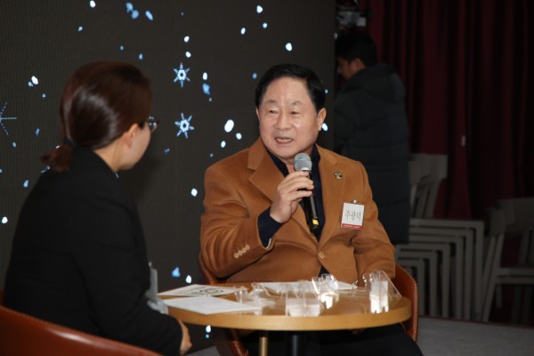 별별인터뷰에 참여한 주광덕 시장
