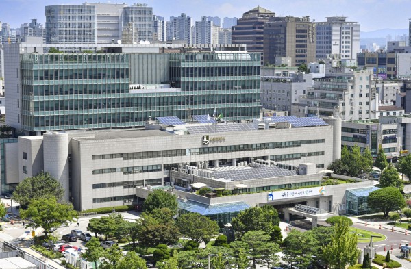 수원시청사 전경
