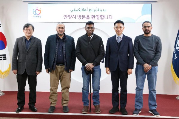 (왼쪽부터) 오동영 하수과장, Ahmad ALSmadi Miahona Director, Jagadesh Blalkrishnan Miahona Vice President, 이계삼 안양 부시장, Sultan Al Ruhaili Marafiq Vice President